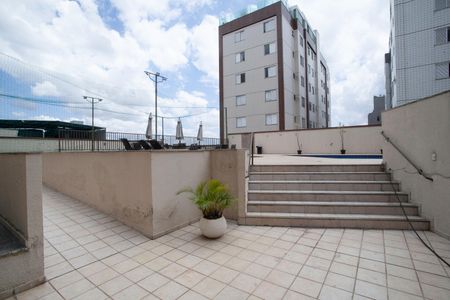 Apartamento à venda com 86m², 3 quartos e 2 vagas Apartamento à venda com 86m², 3 quartos e 2 vagasÁrea comum - Piscina