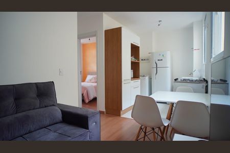 Sala de apartamento para alugar com 2 quartos, 40m² em Rubem Berta, Porto Alegre