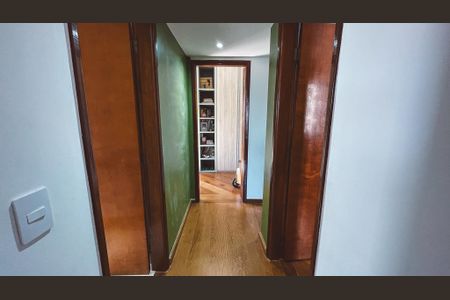 Apartamento para alugar com 119m², 4 quartos e 2 vagas Apartamento para alugar com 119m², 4 quartos e 2 vagasCorredor