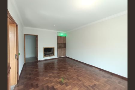 Casa à venda com 375m², 8 quartos e 6 vagas