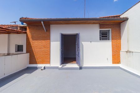 Casa à venda com 170m², 2 quartos e 2 vagas Casa à venda com 170m², 2 quartos e 2 vagasVaranda - Suíte 1