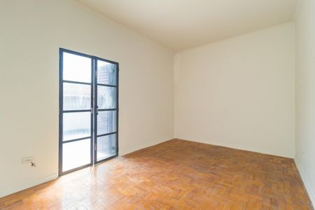 Casa à venda com 170m², 2 quartos e 2 vagas Casa à venda com 170m², 2 quartos e 2 vagasSuíte 1