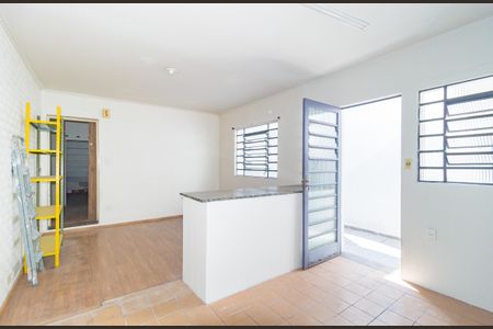 Casa à venda com 170m², 2 quartos e 2 vagas Casa à venda com 170m², 2 quartos e 2 vagasCozinha