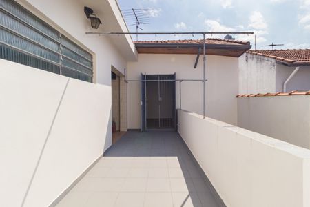 Casa à venda com 170m², 2 quartos e 2 vagas Casa à venda com 170m², 2 quartos e 2 vagasQuintal 2