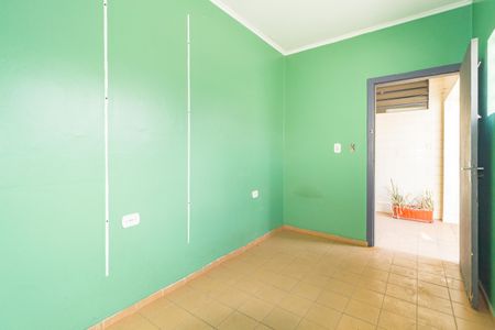 Casa à venda com 170m², 2 quartos e 2 vagas Casa à venda com 170m², 2 quartos e 2 vagasQuarto - Área de Serviço