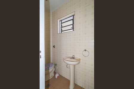 Casa à venda com 170m², 2 quartos e 2 vagas Casa à venda com 170m², 2 quartos e 2 vagasLavabo