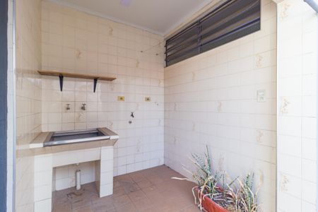 Casa à venda com 170m², 2 quartos e 2 vagas Casa à venda com 170m², 2 quartos e 2 vagasÁrea de Serviço