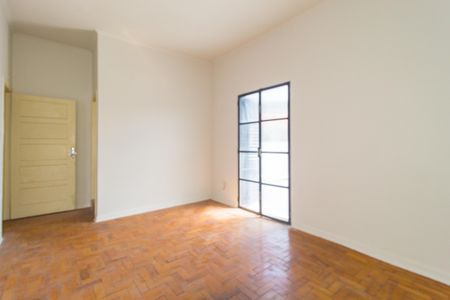 Casa à venda com 170m², 2 quartos e 2 vagas Casa à venda com 170m², 2 quartos e 2 vagasSuíte 1