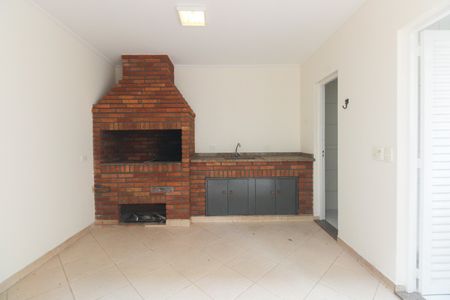 Casa à venda com 167m², 4 quartos e 2 vagasChurrasqueira 