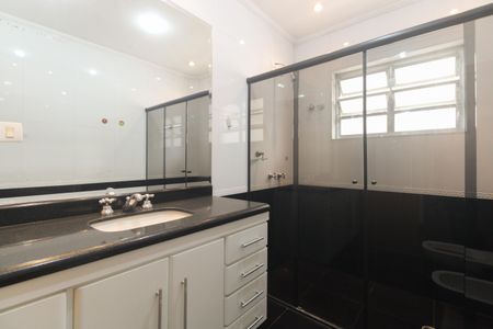 Casa à venda com 167m², 4 quartos e 2 vagasBanheiro Social 