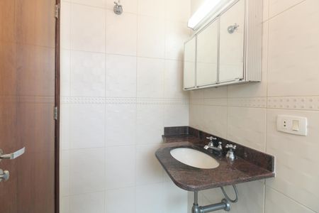 Casa à venda com 167m², 4 quartos e 2 vagasBanheiro - Suíte Externa 