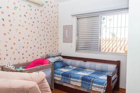 Casa à venda com 250m², 3 quartos e 2 vagas Casa à venda com 250m², 3 quartos e 2 vagasQuarto 2