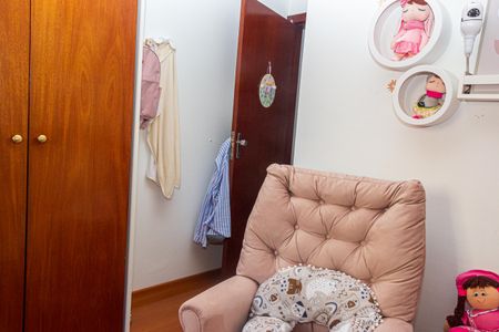 Casa à venda com 250m², 3 quartos e 2 vagas Casa à venda com 250m², 3 quartos e 2 vagasQuarto 2