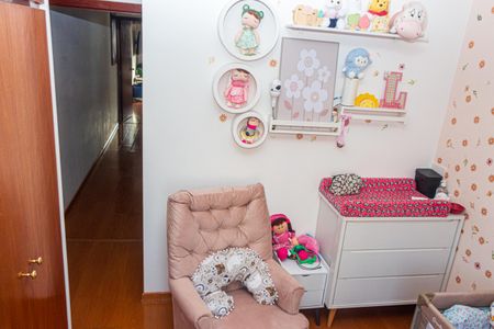 Casa à venda com 250m², 3 quartos e 2 vagas Casa à venda com 250m², 3 quartos e 2 vagasQuarto 2