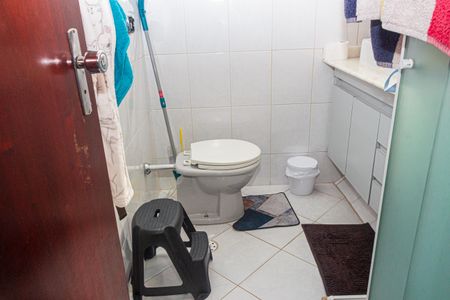 Casa à venda com 250m², 3 quartos e 2 vagas Casa à venda com 250m², 3 quartos e 2 vagasBanheiro da Suíte