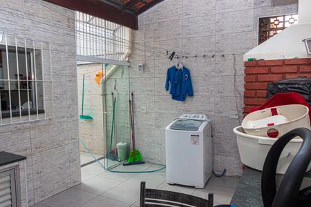 Casa à venda com 250m², 3 quartos e 2 vagas Casa à venda com 250m², 3 quartos e 2 vagasÁrea de Serviço