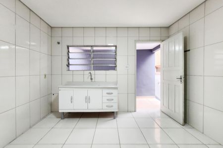 Casa à venda com 155m², 2 quartos e 2 vagas Casa à venda com 155m², 2 quartos e 2 vagasCozinha