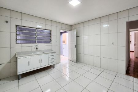 Casa à venda com 155m², 2 quartos e 2 vagas Casa à venda com 155m², 2 quartos e 2 vagasCozinha