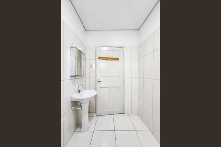 Casa à venda com 155m², 2 quartos e 2 vagas Casa à venda com 155m², 2 quartos e 2 vagasBanheiro