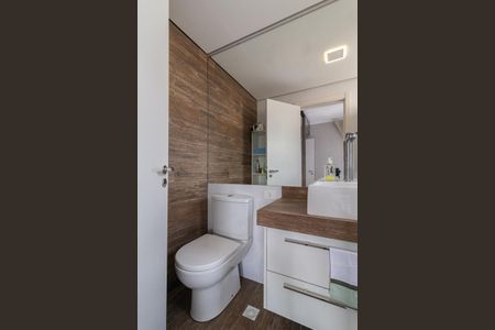 Apartamento à venda com 72m², 2 quartos e 2 vagas Apartamento à venda com 72m², 2 quartos e 2 vagasBanheiro da Suíte