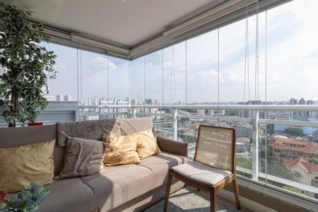 Apartamento à venda com 72m², 2 quartos e 2 vagas Apartamento à venda com 72m², 2 quartos e 2 vagasVaranda