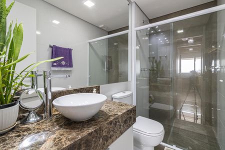 Apartamento à venda com 72m², 2 quartos e 2 vagas Apartamento à venda com 72m², 2 quartos e 2 vagasBanheiro Corredor