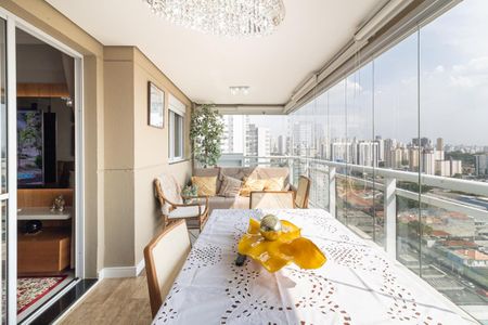 Apartamento à venda com 72m², 2 quartos e 2 vagas Apartamento à venda com 72m², 2 quartos e 2 vagasVaranda