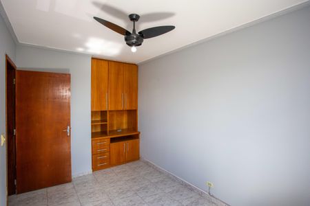 Quarto 1 de apartamento para alugar com 2 quartos, 55m² em Conjunto Residencial Sanko, Diadema