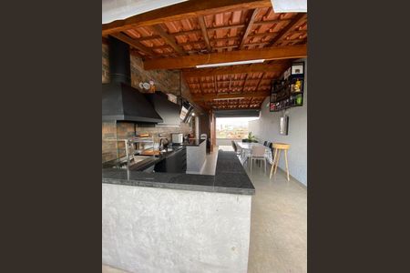 Apartamento à venda com 126m², 2 quartos e 2 vagasChurrasqueira