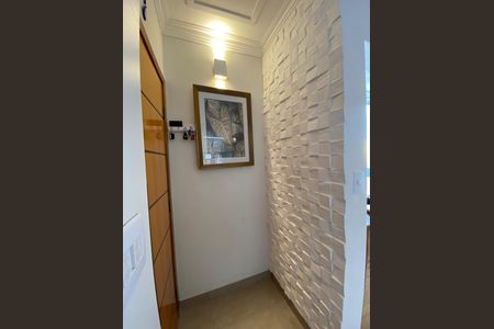 Apartamento à venda com 126m², 2 quartos e 2 vagasCorredor