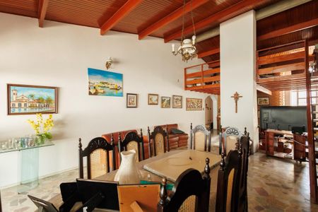 Sala de Jantar de casa para alugar com 4 quartos, 300m² em Jardim das Nações, Taubaté