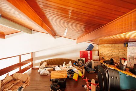 Mesanino de casa para alugar com 4 quartos, 300m² em Jardim das Nações, Taubaté
