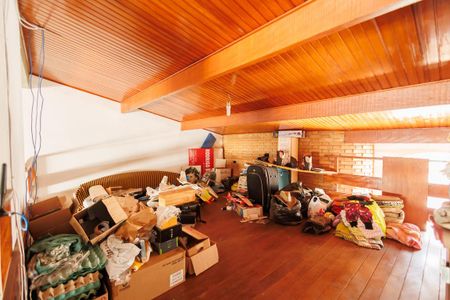 Mesanino de casa para alugar com 4 quartos, 300m² em Jardim das Nações, Taubaté