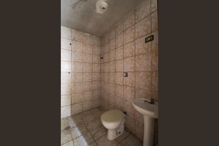 Banheiro de casa para alugar com 1 quarto, 30m² em Jardim Virginia Bianca, São Paulo