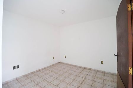 Sala/Quarto de casa para alugar com 1 quarto, 30m² em Jardim Virginia Bianca, São Paulo