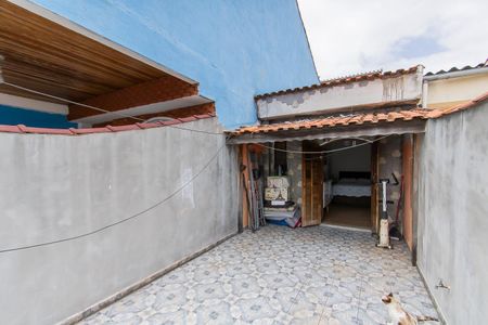 Casa à venda com 60m², 2 quartos e 1 vaga Casa à venda com 60m², 2 quartos e 1 vagaVaranda