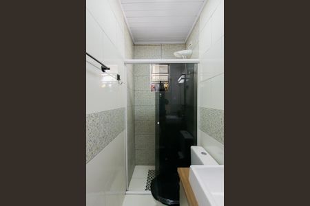 Casa à venda com 60m², 2 quartos e 1 vaga Casa à venda com 60m², 2 quartos e 1 vagaBanheiro da Suíte