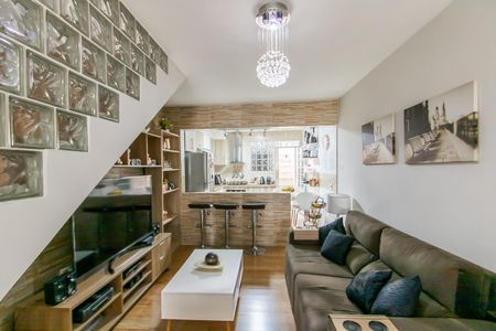 Casa à venda com 60m², 2 quartos e 1 vaga Casa à venda com 60m², 2 quartos e 1 vagaSala