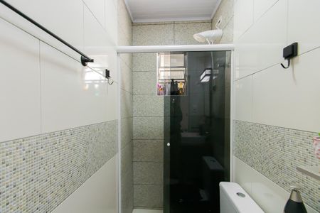 Casa à venda com 60m², 2 quartos e 1 vaga Casa à venda com 60m², 2 quartos e 1 vagaBanheiro da Suíte