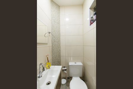 Casa à venda com 60m², 2 quartos e 1 vaga Casa à venda com 60m², 2 quartos e 1 vagaBanheiro de serviço