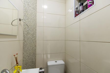 Casa à venda com 60m², 2 quartos e 1 vaga Casa à venda com 60m², 2 quartos e 1 vagaBanheiro de serviço