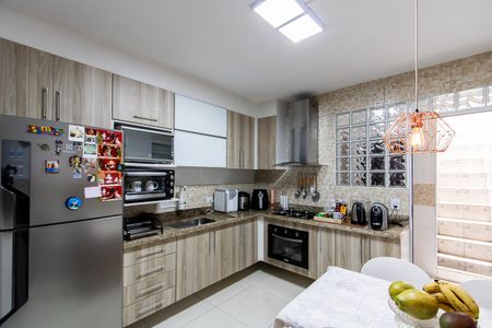 Casa à venda com 60m², 2 quartos e 1 vaga Casa à venda com 60m², 2 quartos e 1 vagaCozinha