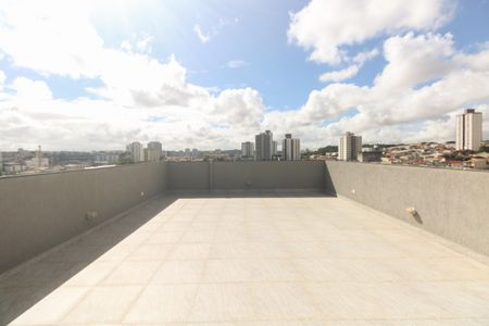 Apartamento para alugar com 42m², 2 quartos e sem vaga Apartamento para alugar com 42m², 2 quartos e sem vagaÁrea Comum - Churrasqueira