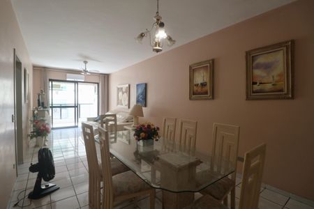 Apartamento para alugar com 100m², 3 quartos e 2 vagas Apartamento para alugar com 100m², 3 quartos e 2 vagasSala