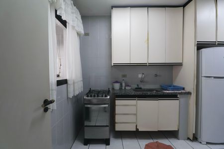 Apartamento para alugar com 100m², 3 quartos e 2 vagas Apartamento para alugar com 100m², 3 quartos e 2 vagasCozinha