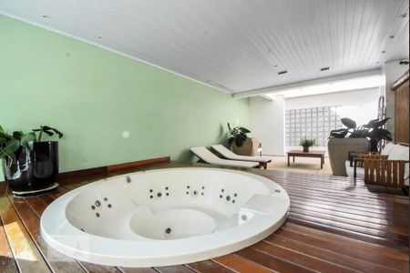 Apartamento à venda com 37m², 1 quarto e 1 vaga Apartamento à venda com 37m², 1 quarto e 1 vagaÁrea comum - Spa