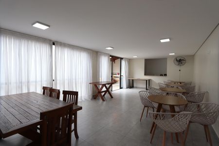 Apartamento para alugar com 48m², 2 quartos e 1 vagaÁrea comum - Salão de festas