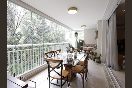 Apartamento à venda com 138m², 3 quartos e 3 vagasVaranda gourmet