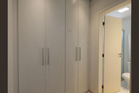 Apartamento à venda com 138m², 3 quartos e 3 vagasCloset da suíte