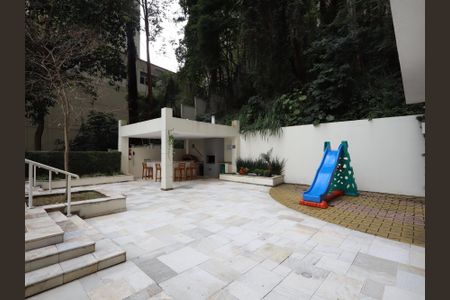 Apartamento à venda com 138m², 3 quartos e 3 vagasÁrea comum - Churrasqueira